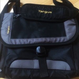 Targus Mini Laptop Bag with 2 Padded Dividers